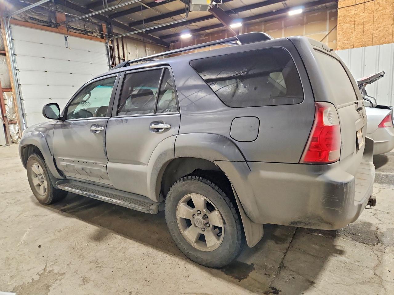 2007 Toyota 4Runner Sr5 - Image 2