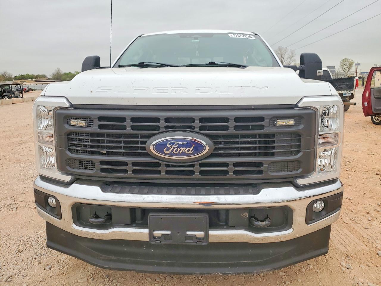 2023 Ford F250 Super Duty - Image 5