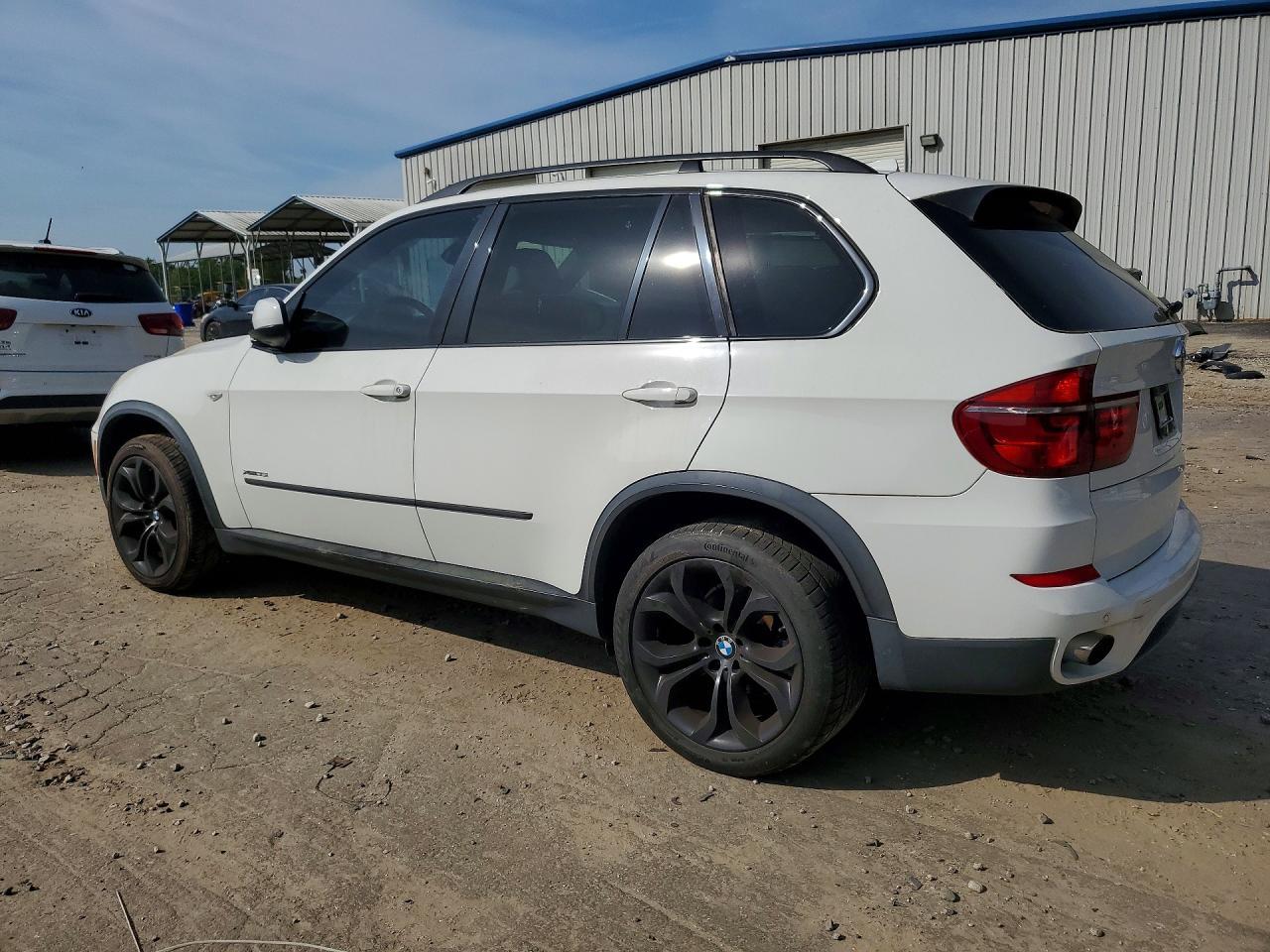2013 BMW X5 xDrive35I - Image 2