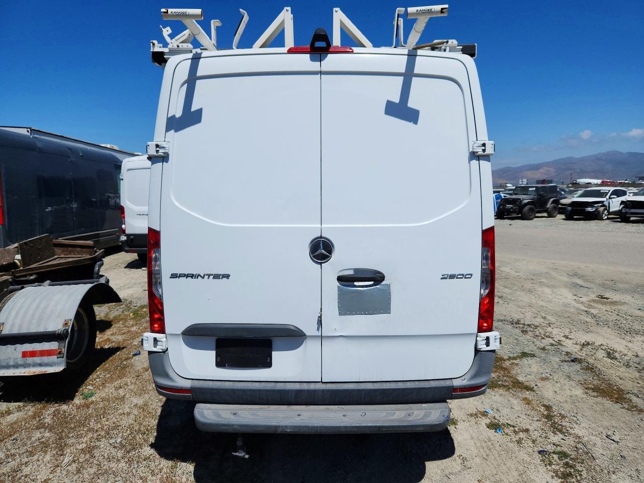 2021 Mercedes Benz Sprinter 2500 Utility / Service Van - Image 6