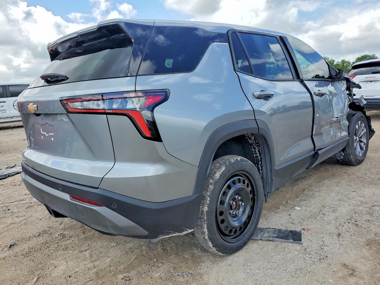 2025 Chevrolet Equinox Lt - Image 3