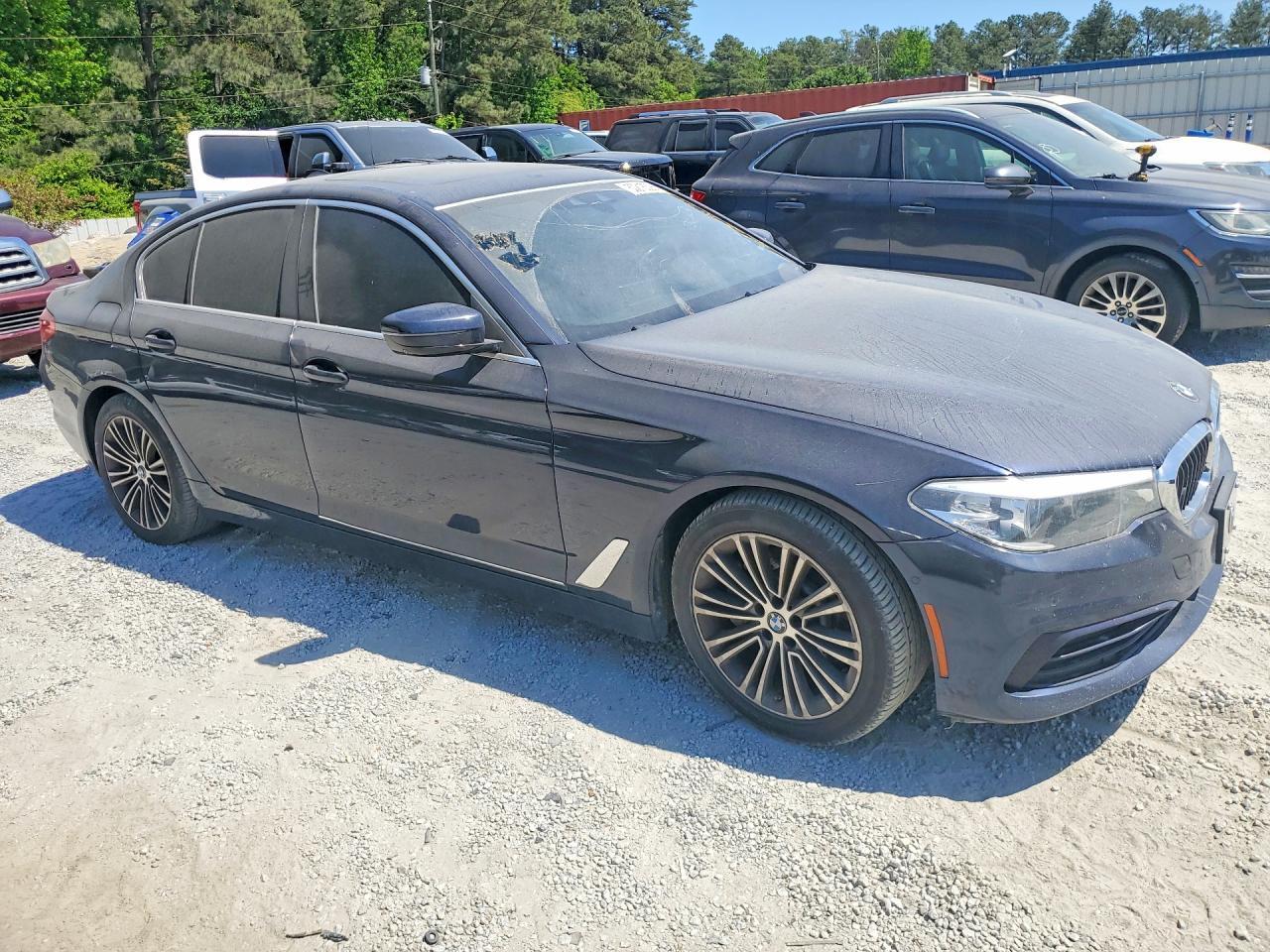 2019 BMW 530 I - Фото 4