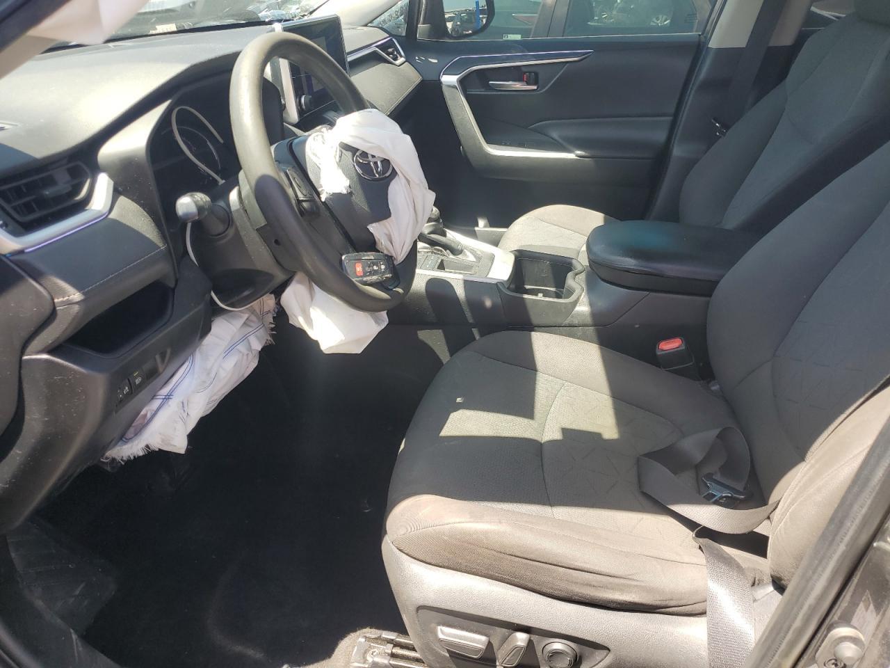 2023 Toyota Rav4 Xle - Image 7
