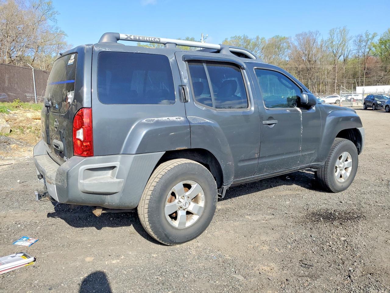 2010 Nissan Xterra X - Фото 3