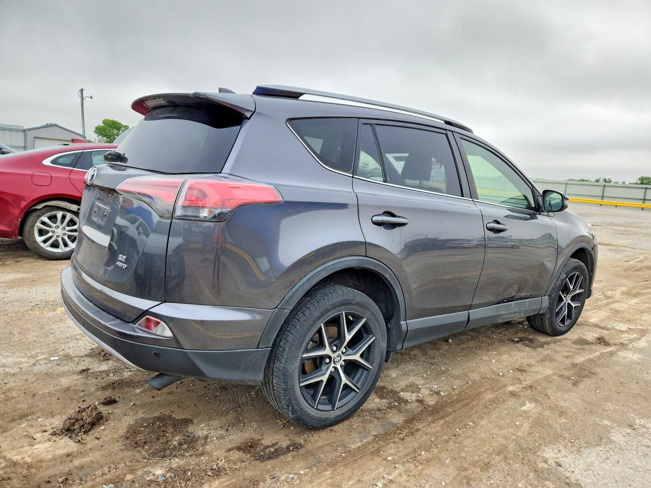 2017 Toyota Rav4 Se - Фото 3