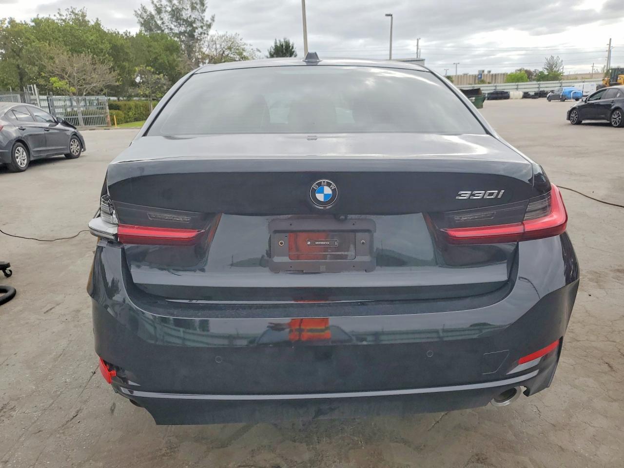 2025 BMW 330I - Image 6