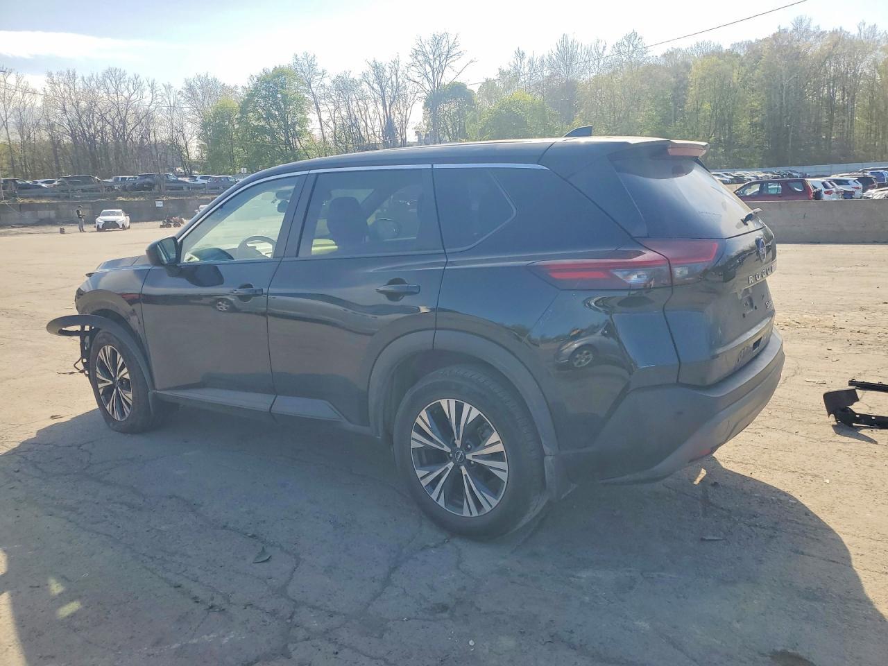 2023 Nissan Rogue Sv - Image 2