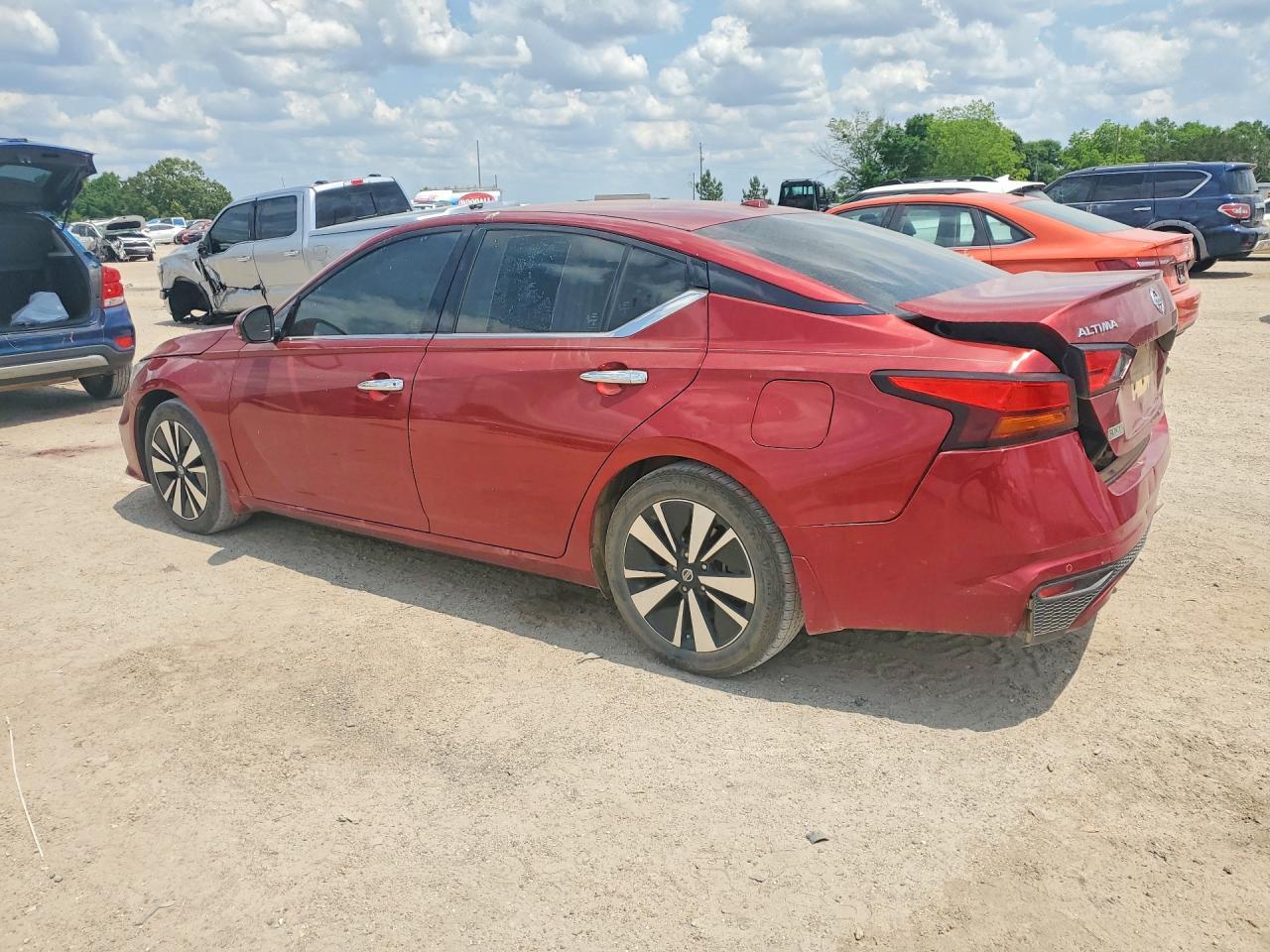 2019 Nissan Altima Sv - Image 2