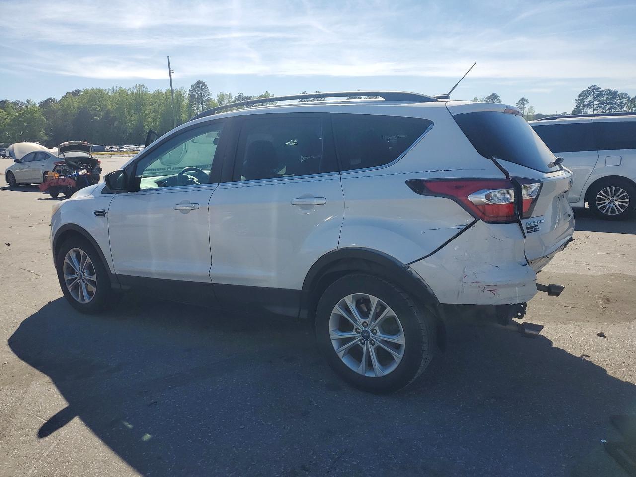 2017 Ford Escape Se - Фото 2