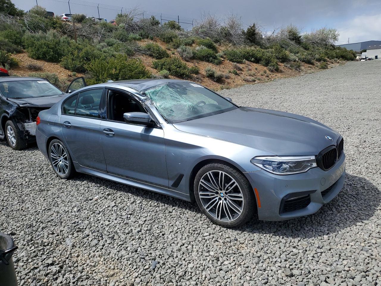 2019 BMW 530 I - Image 4