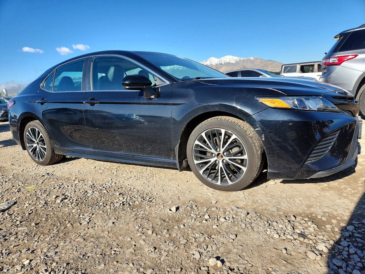 2019 Toyota Camry Se - Фото 4