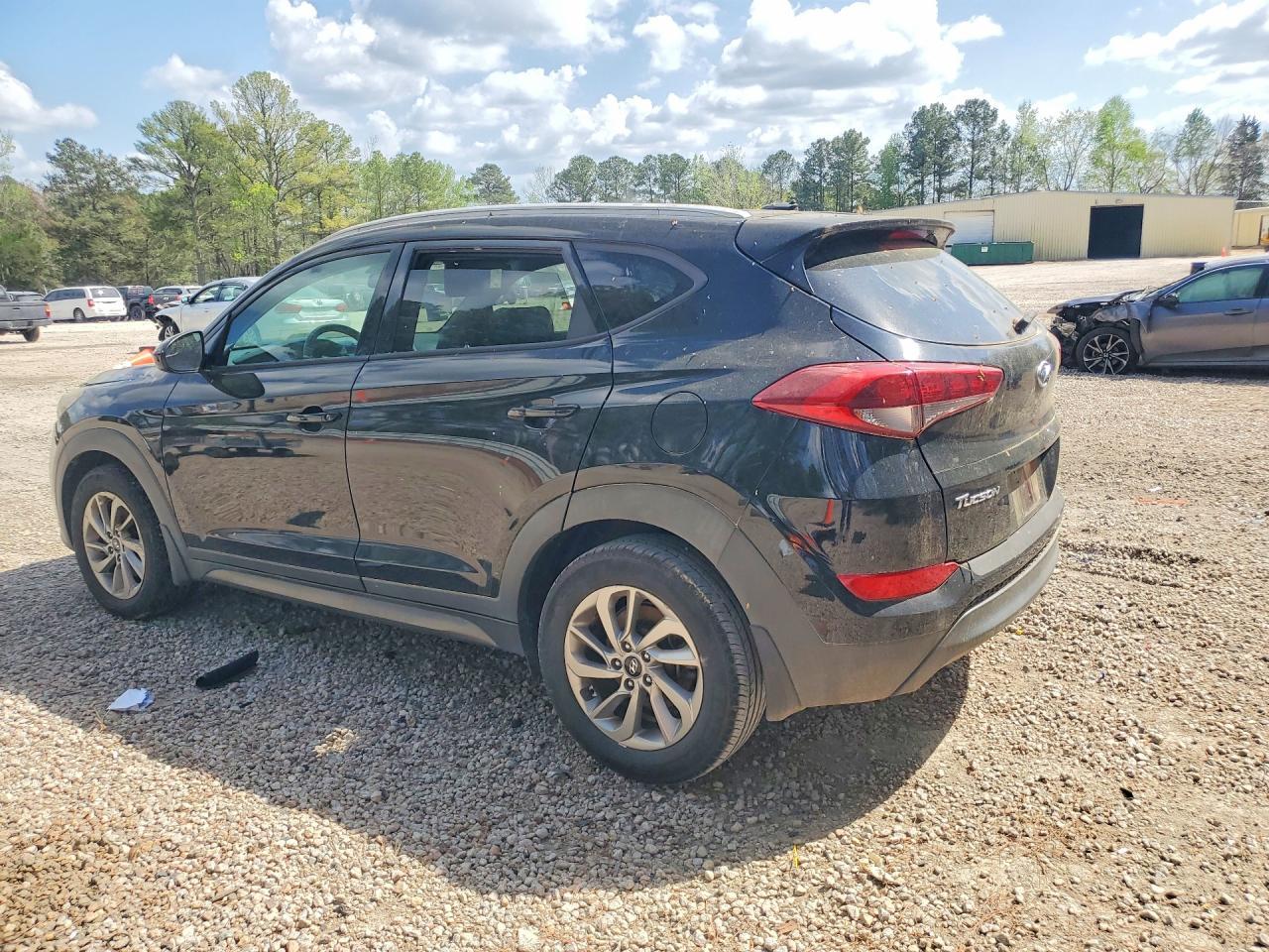 2016 Hyundai Tucson Se - Image 2