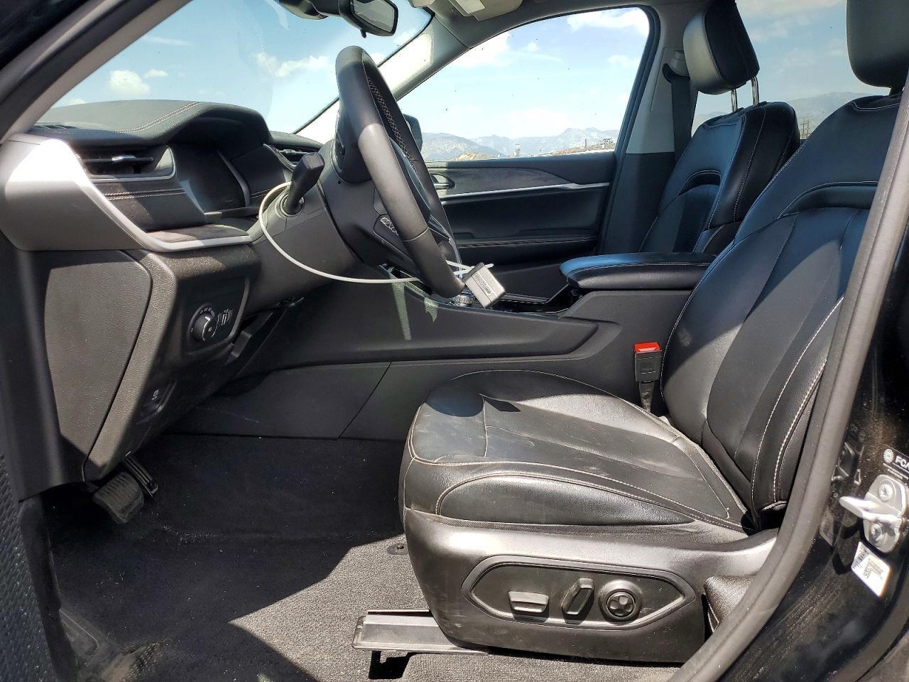 2023 Jeep Grand Cherokee Limited - Image 7