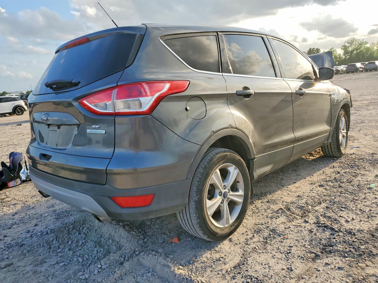 2016 Ford Escape Se - Фото 3