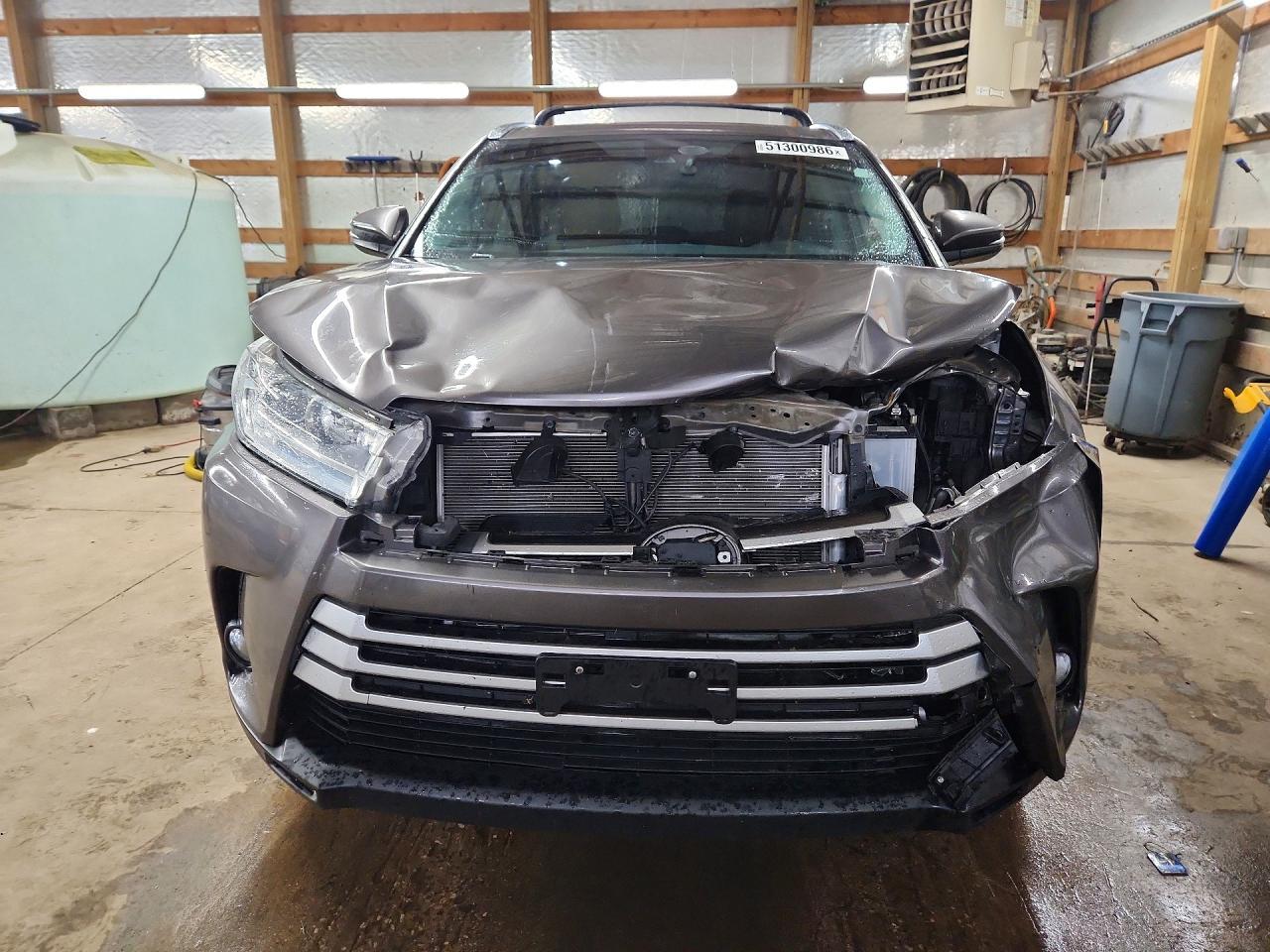 2019 Toyota Highlander Xle - Image 5