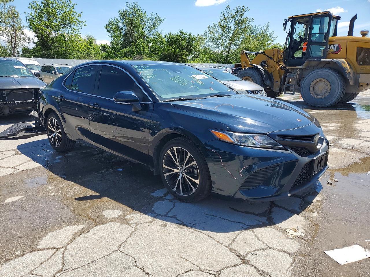 2018 Toyota Camry Se - Image 4