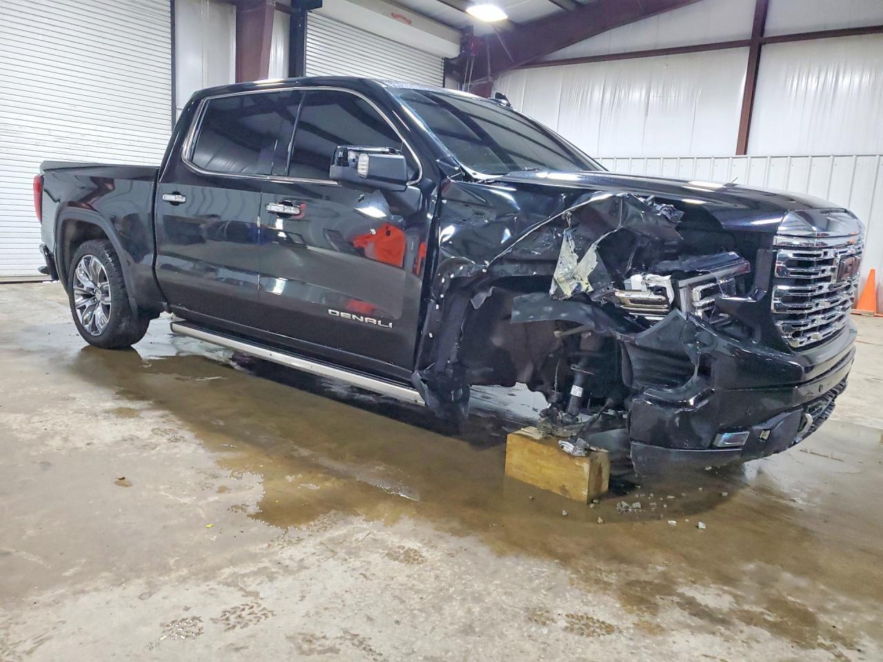 2023 GMC Sierra K1500 Denali - Image 4