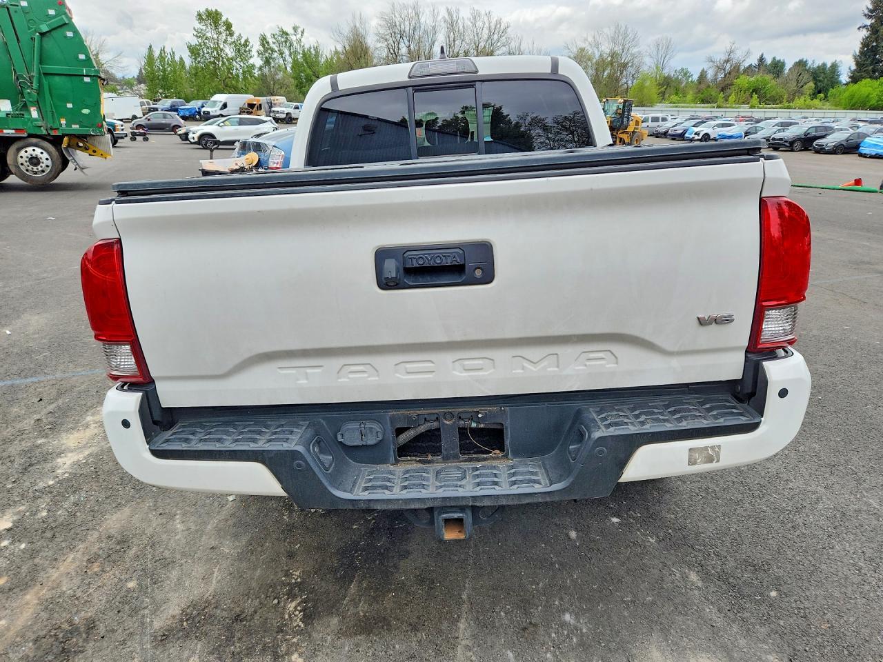 2016 Toyota Tacoma Sr5 V6 - Image 6