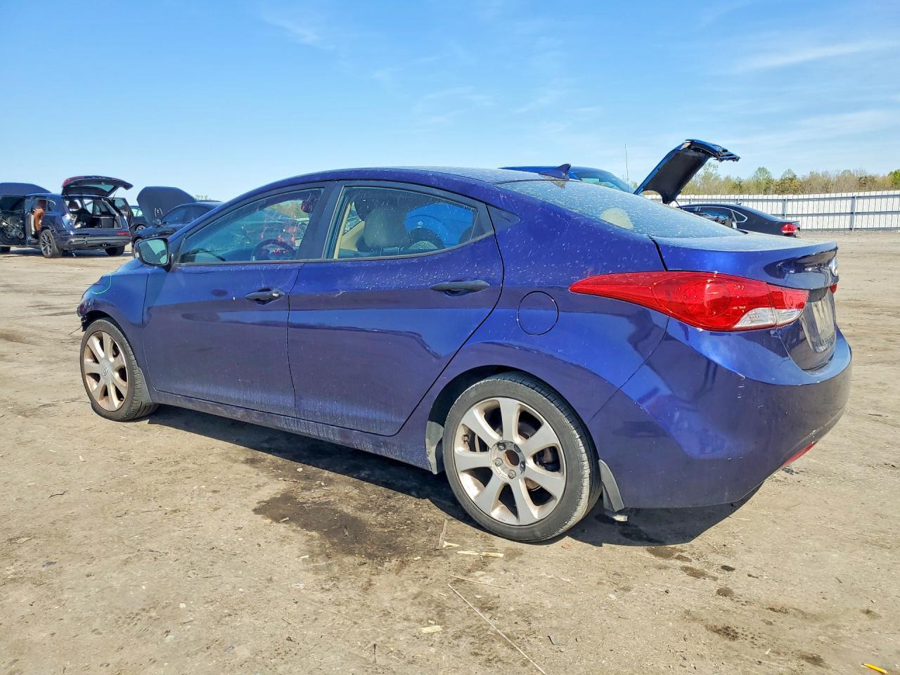 2013 Hyundai Elantra Limited - Фото 2