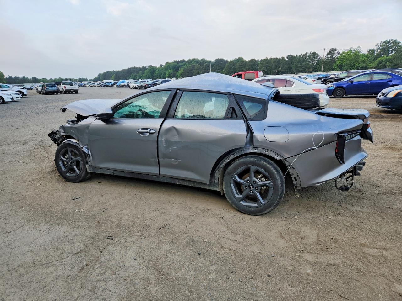 2025 Kia K4 Lxs - Image 2