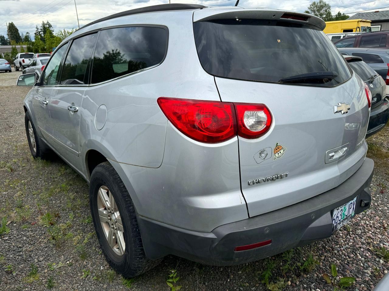 2010 Chevrolet Traverse Lt - Image 3