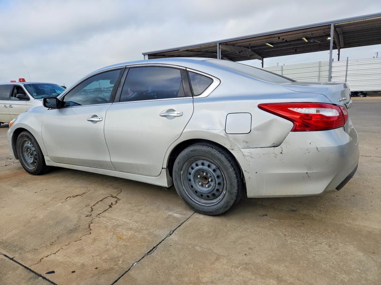 2017 Nissan Altima 2.5 - Фото 2
