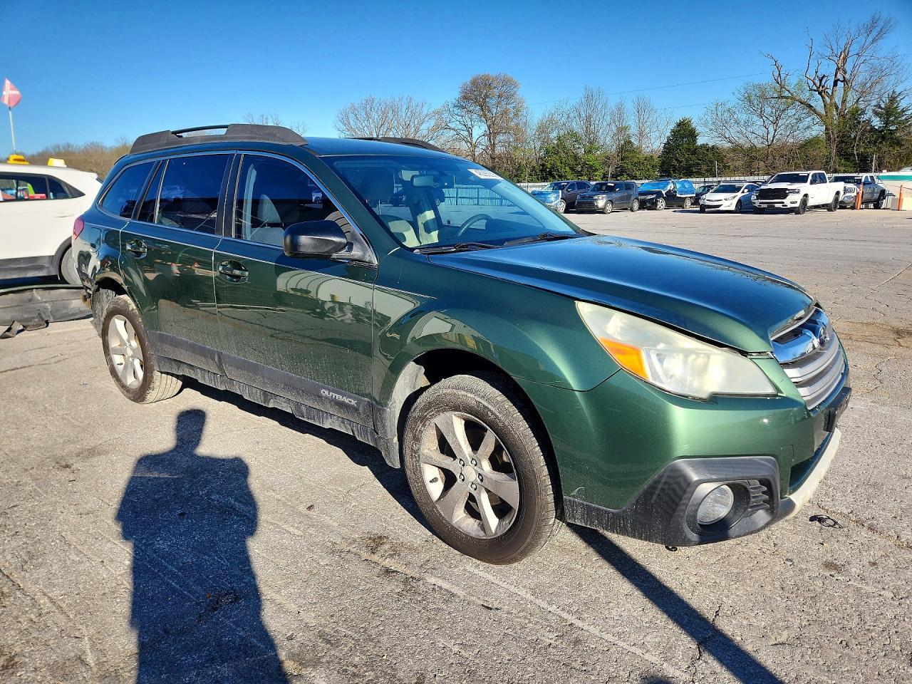 2014 Subaru Outback 2.5I - Image 4