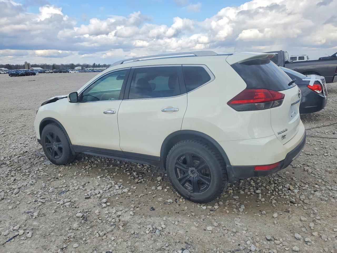 2020 Nissan Rogue S - Image 2