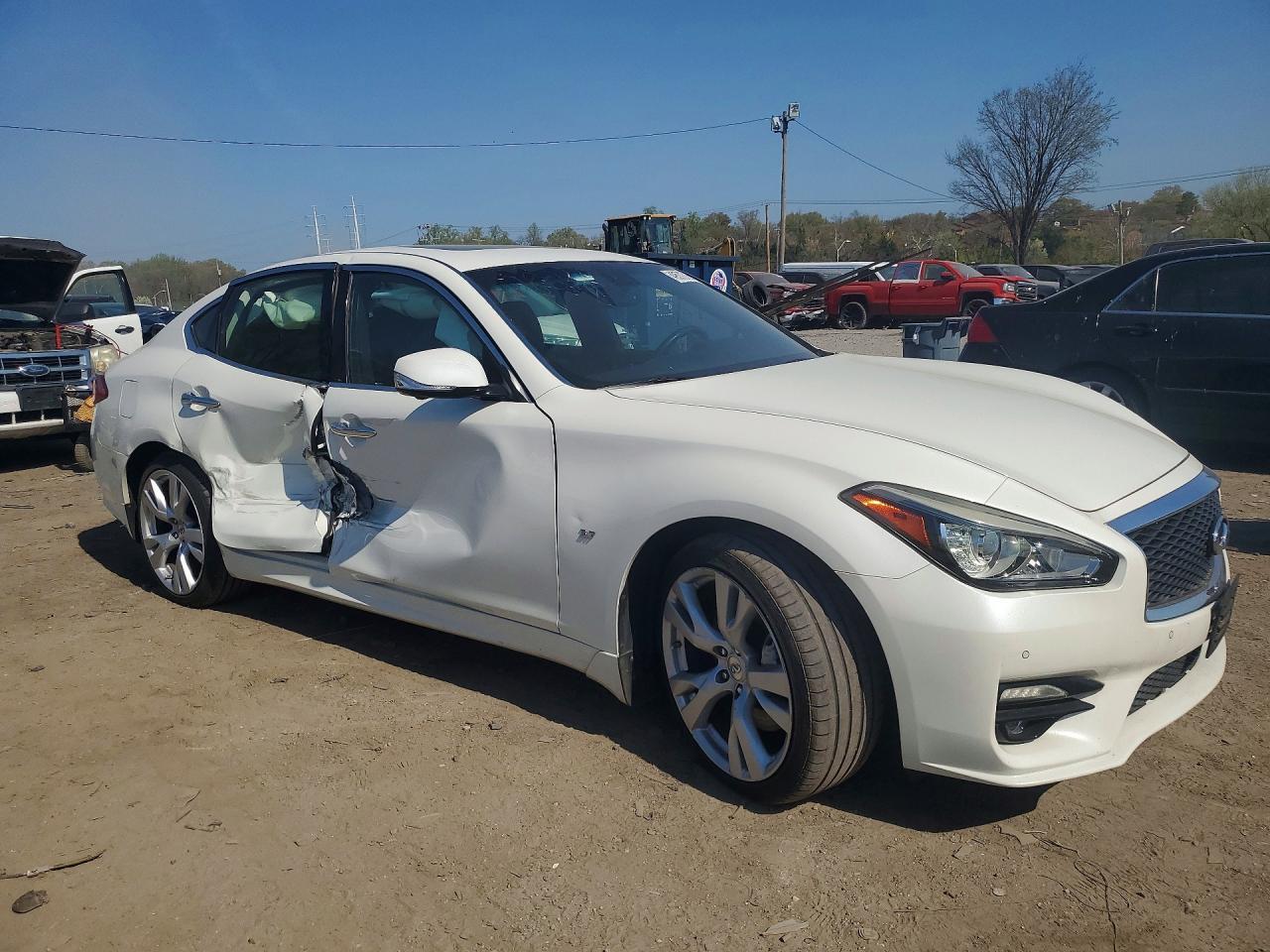 2017 Infiniti Q70 3.7 - Фото 4