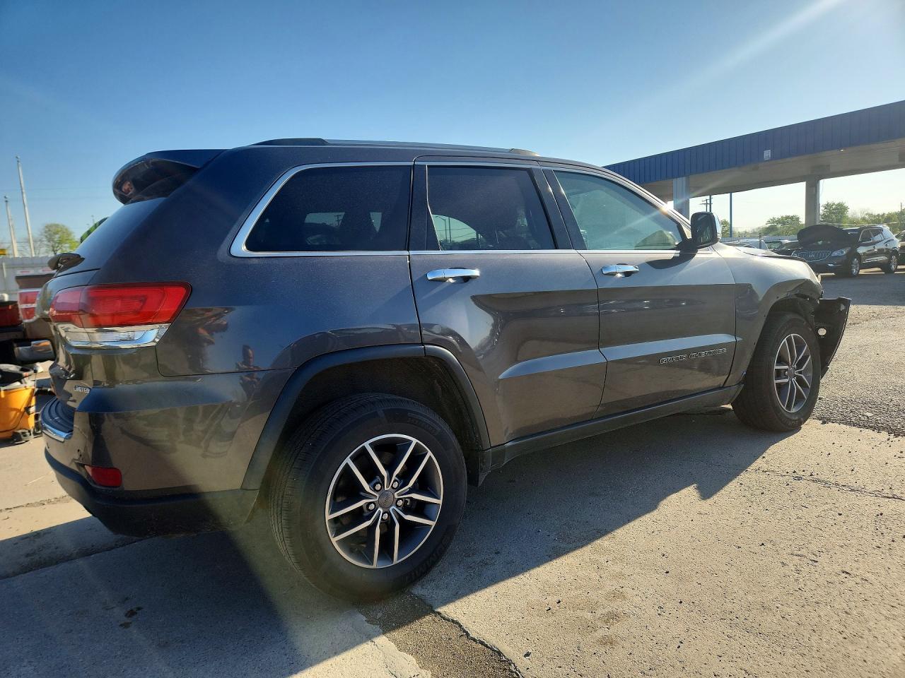 2019 Jeep Grand Cherokee Limited - Image 3