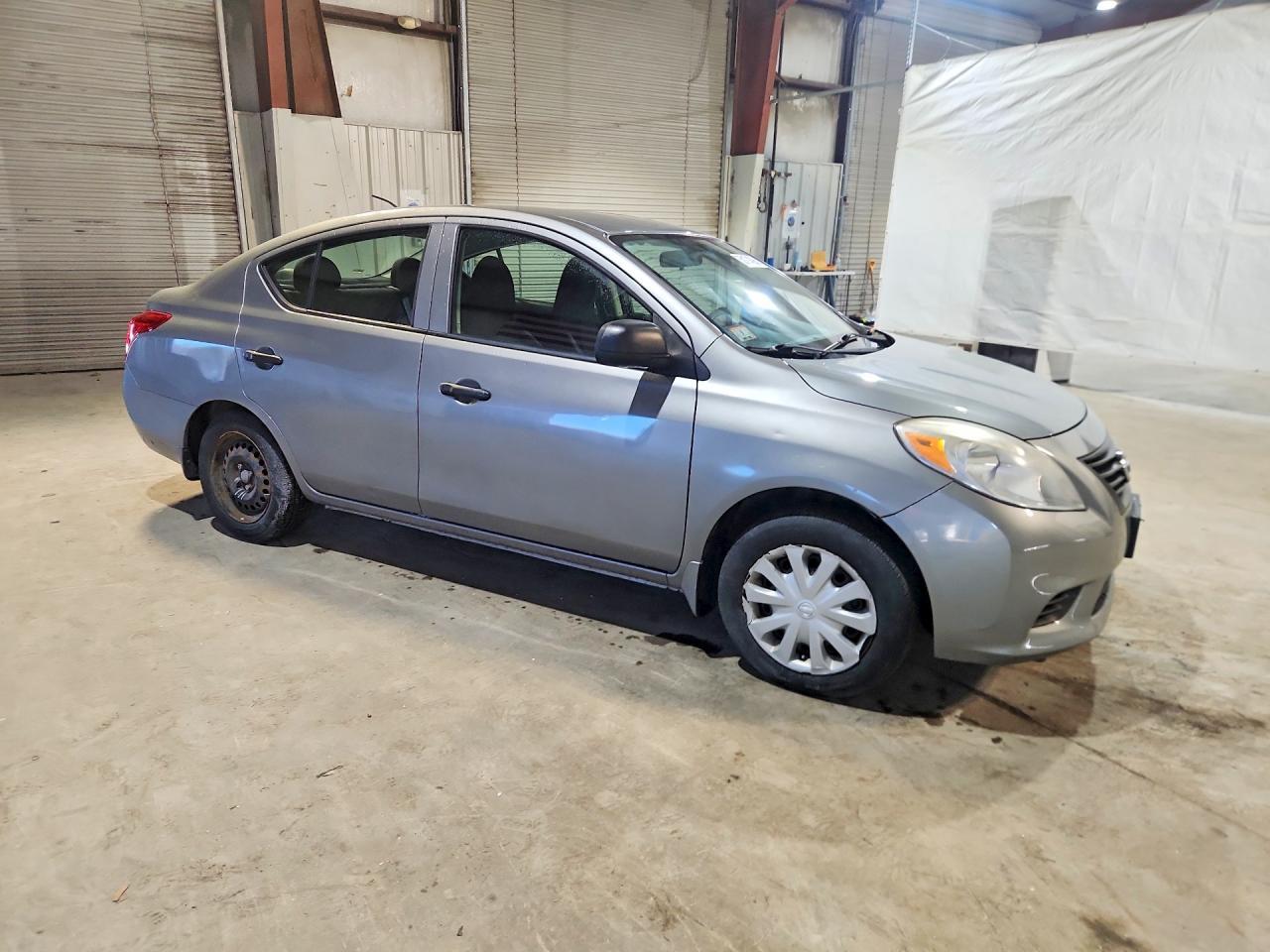 2013 Nissan Versa 1.6 S - Фото 4