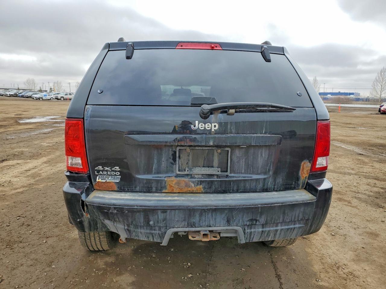 2009 Jeep Grand Cherokee Laredo - Image 6