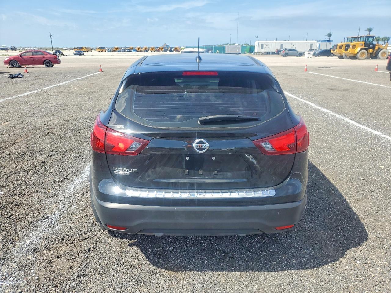 2019 Nissan Rogue Sport S - Фото 6
