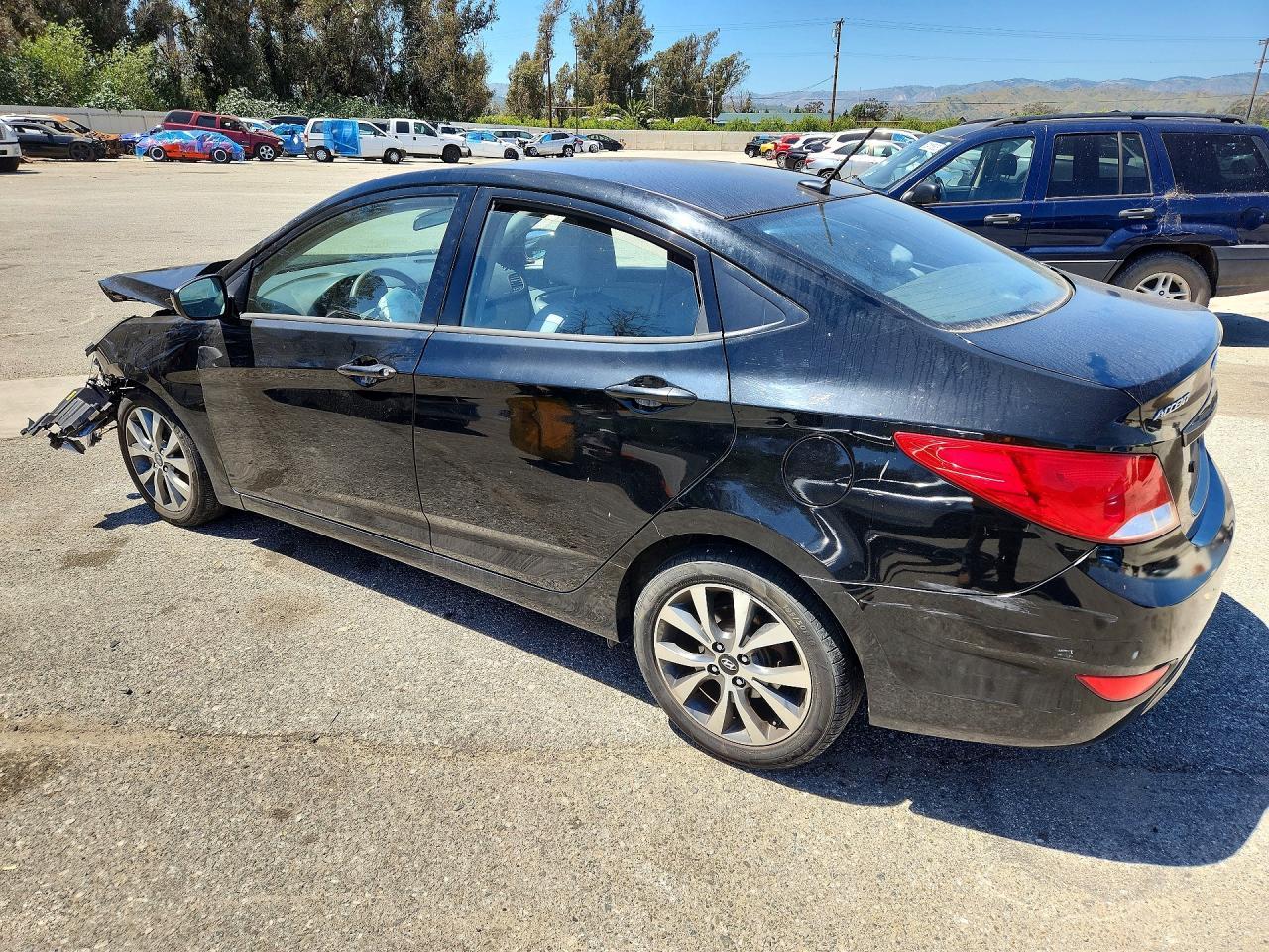 2017 Hyundai Accent Se - Image 2