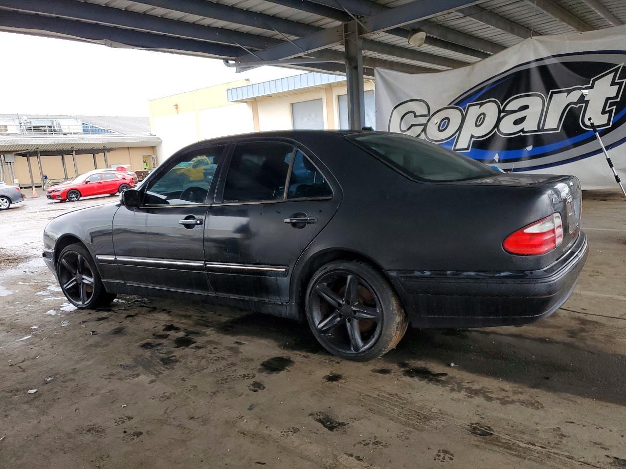 2001 Mercedes-Benz E 320 - Фото 2