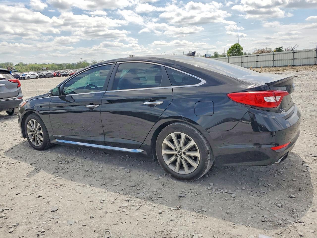 2017 Hyundai Sonata Limited - Image 2