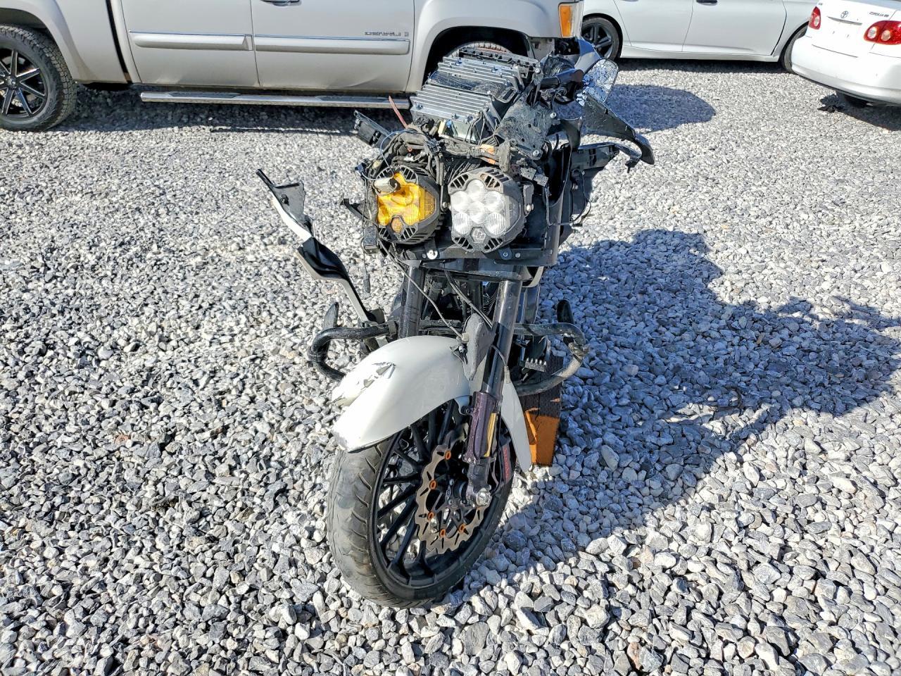 2018 Harley-Davidson Fltrxs Road Glide Special - Фото 2