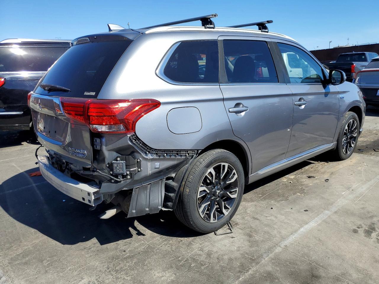 2018 Mitsubishi Outlander Se - Фото 3
