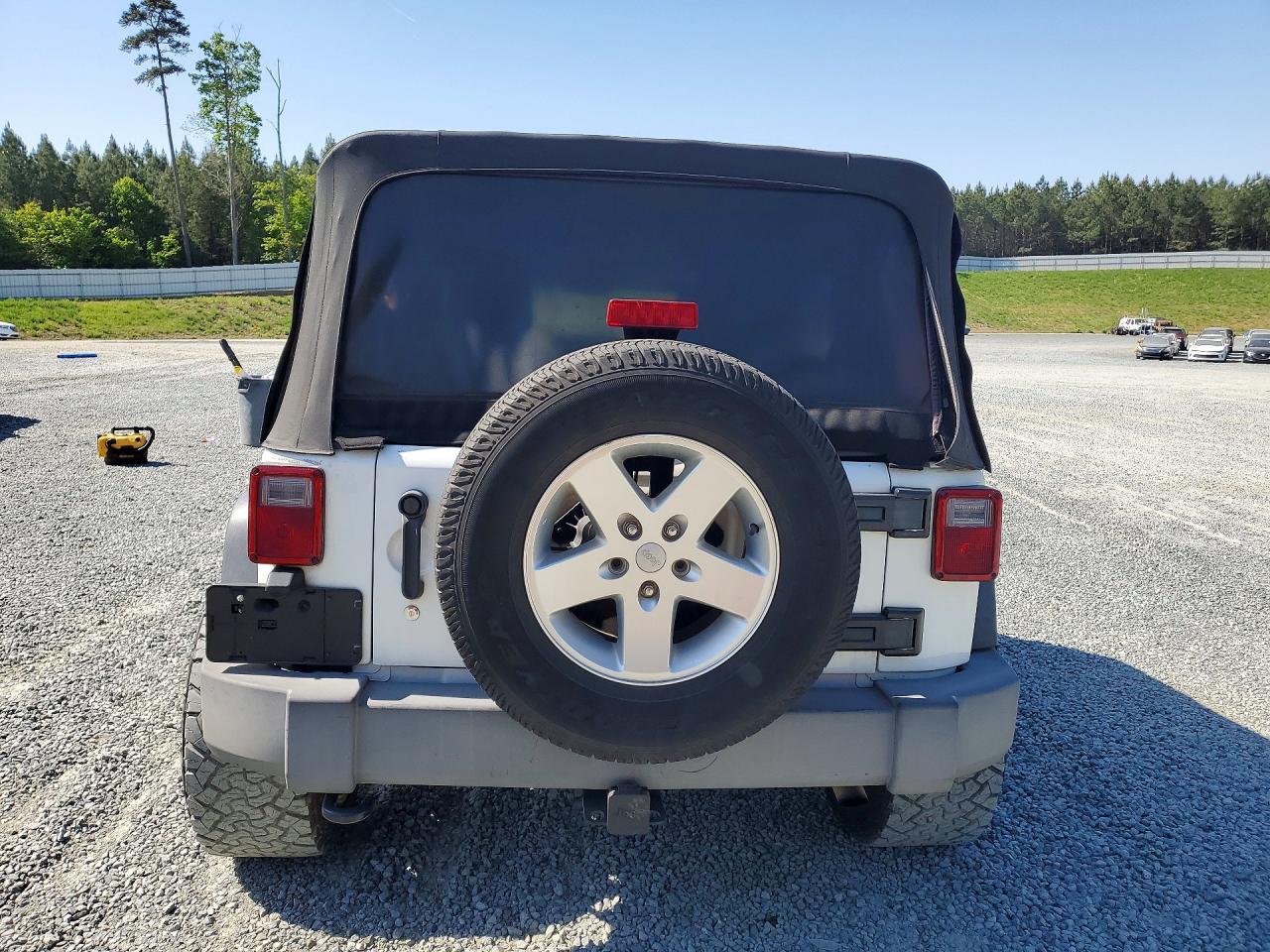 2014 Jeep Wrangler Unlimited Sport - Image 6