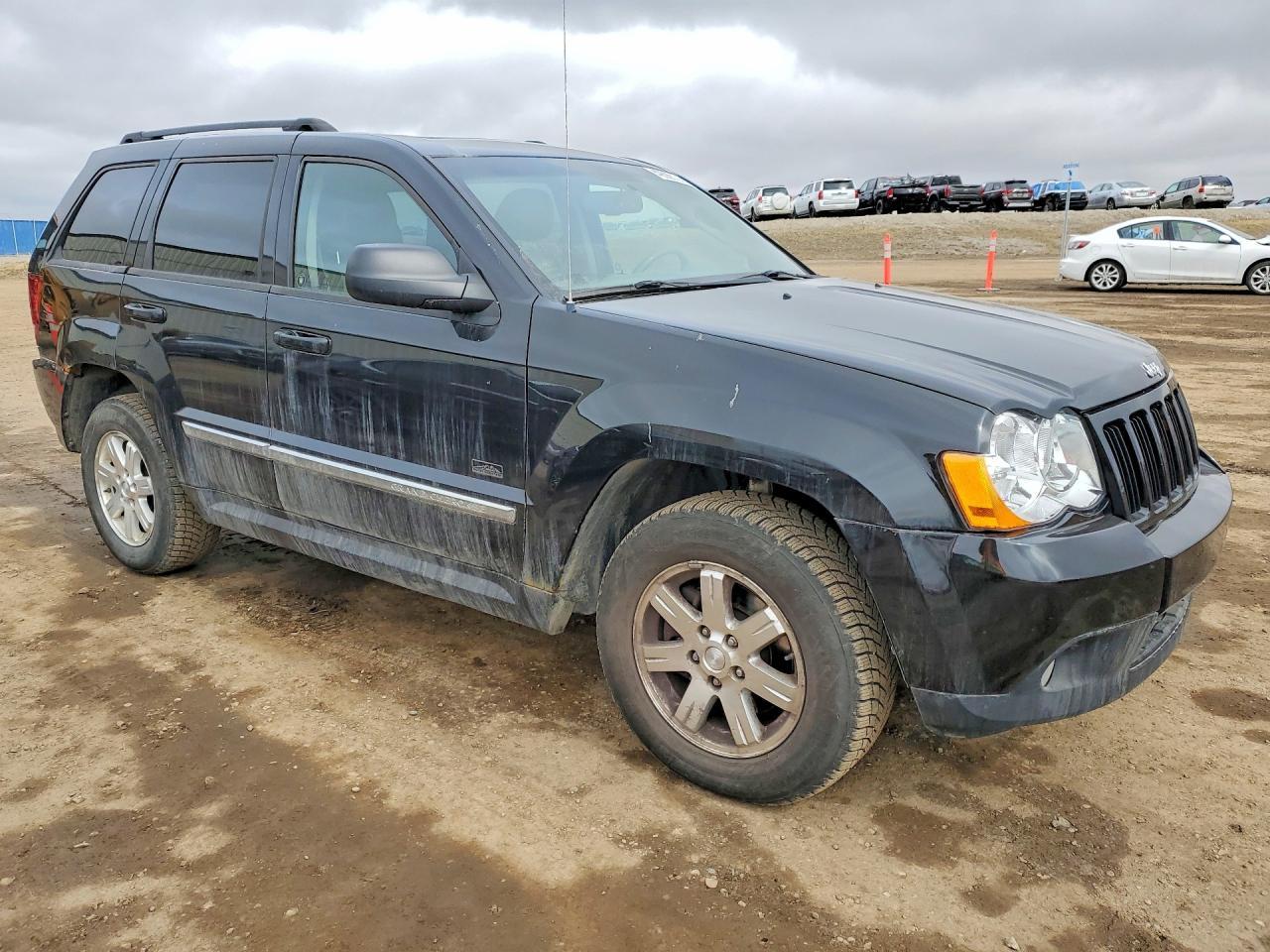 2009 Jeep Grand Cherokee Laredo - Image 4
