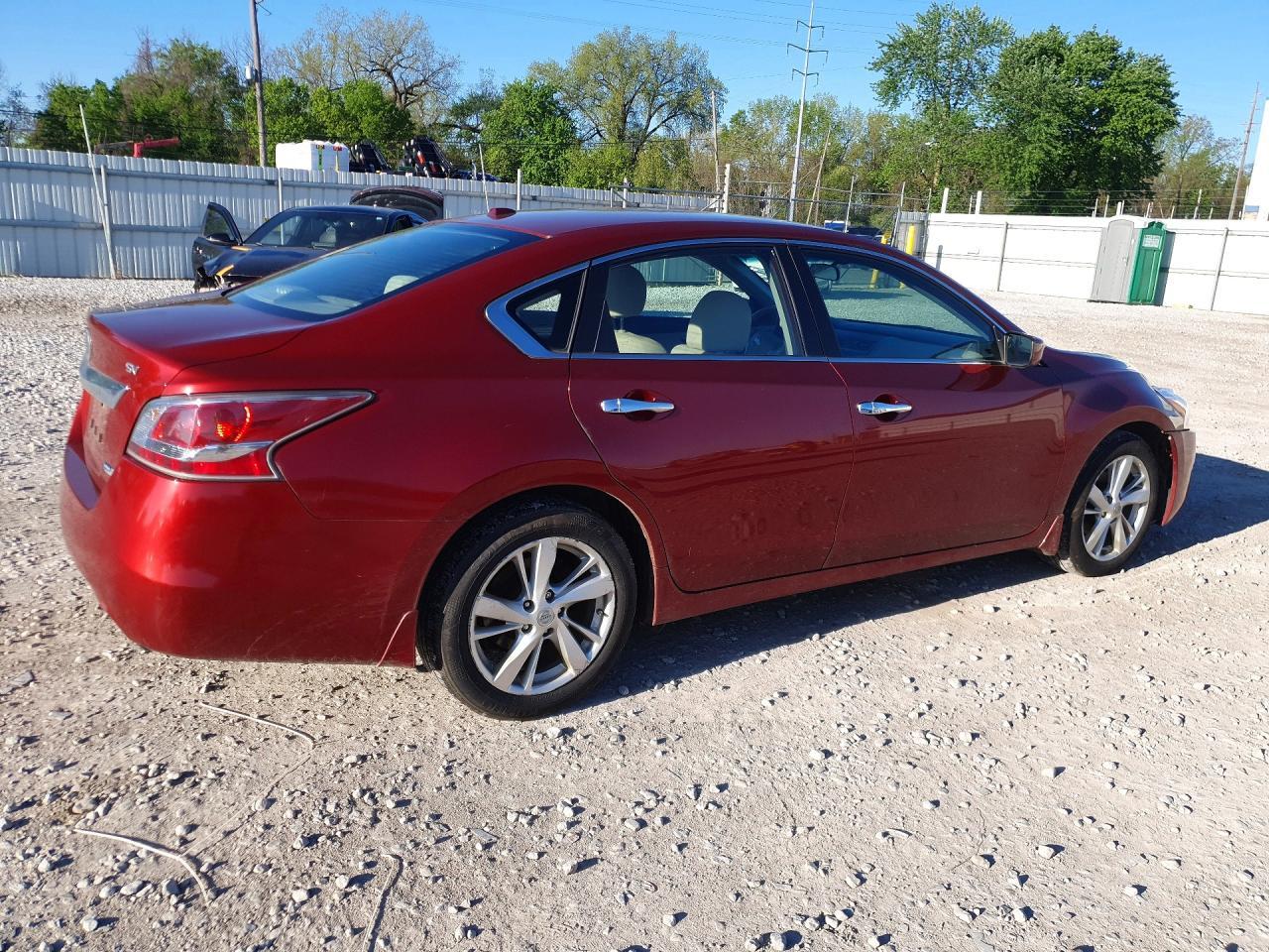 2014 Nissan Altima Sv 4D Sedan 2 - Image 3