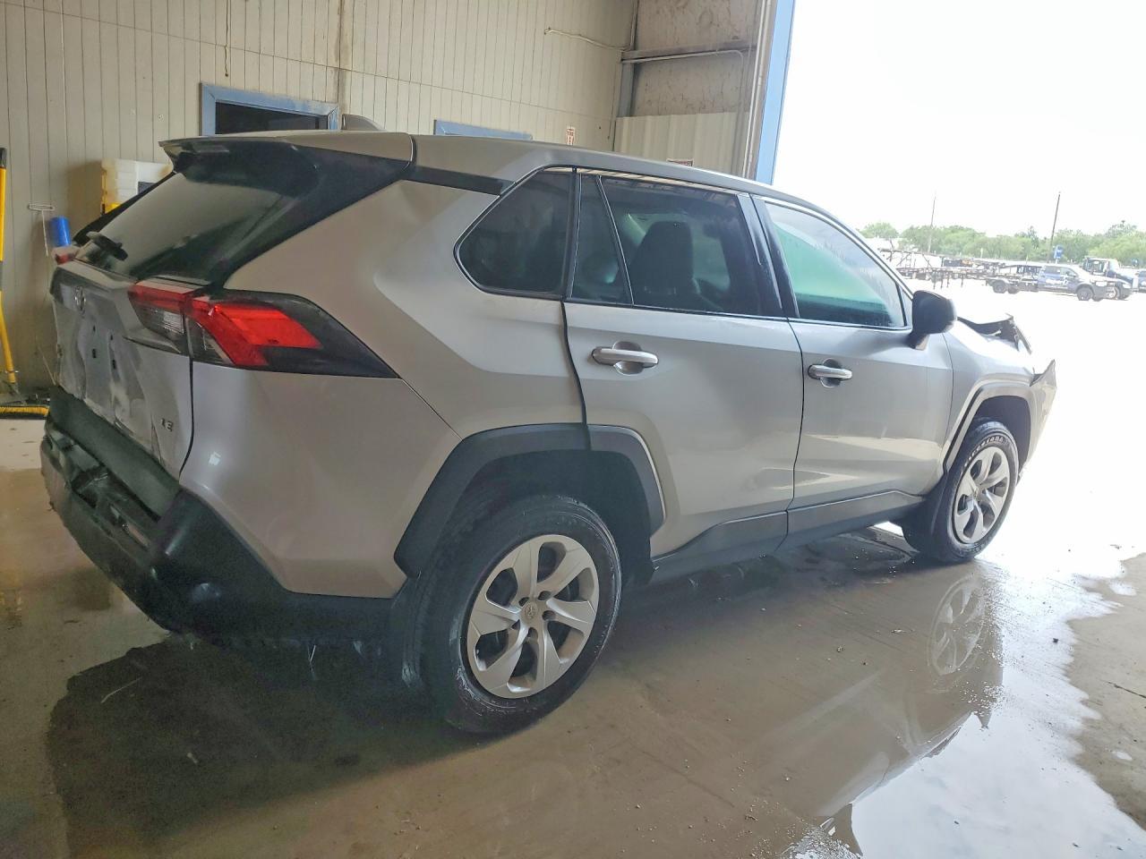 2024 Toyota Rav4 Le - Фото 3