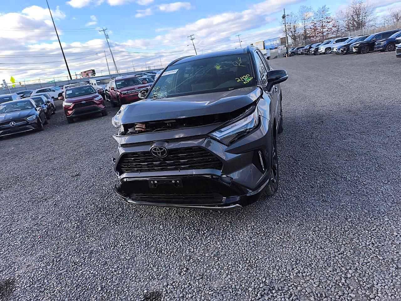 2025 Toyota Rav4 Xse - Image 4