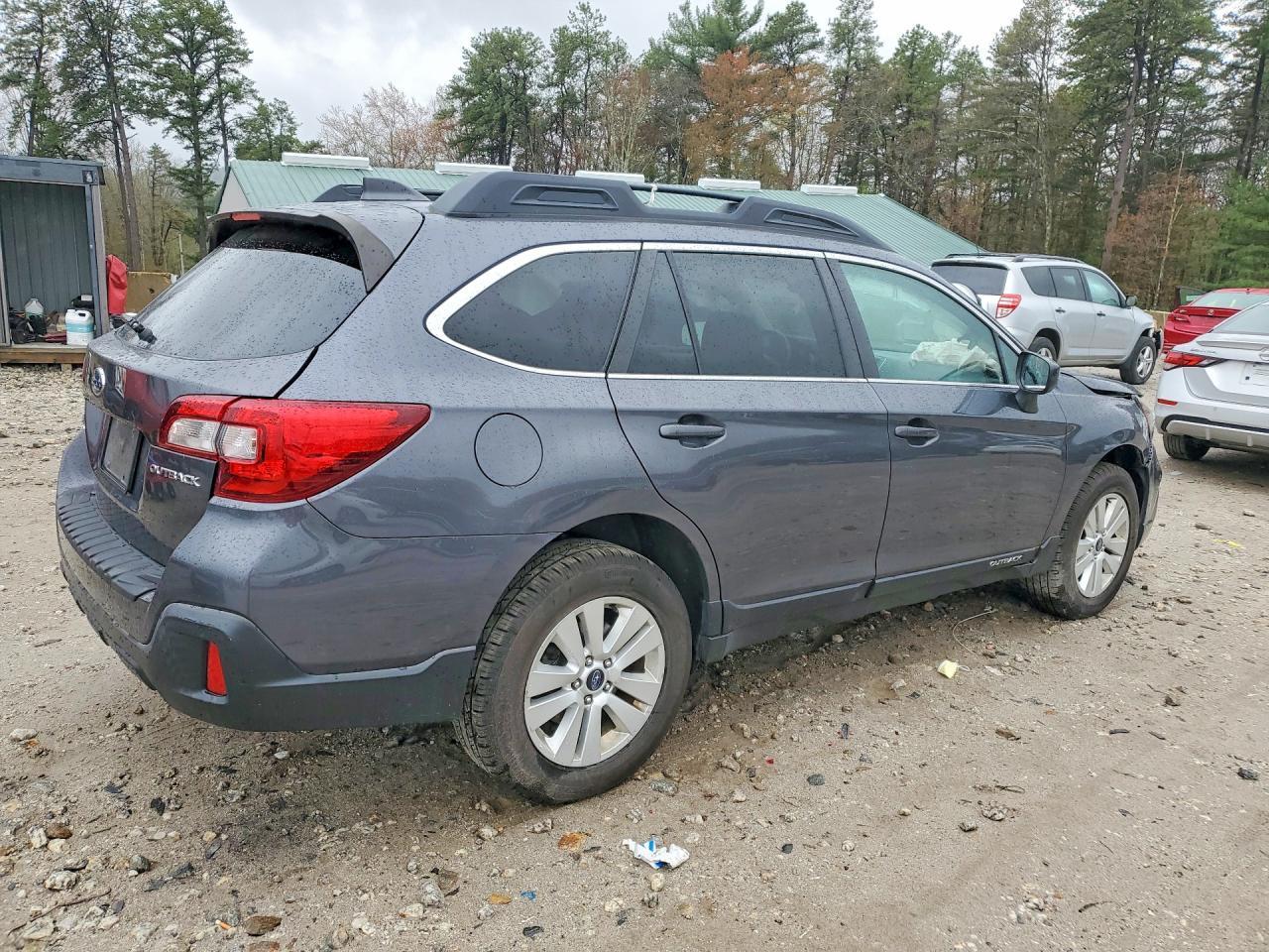 2018 Subaru Outback 2.5I Premium - Фото 3