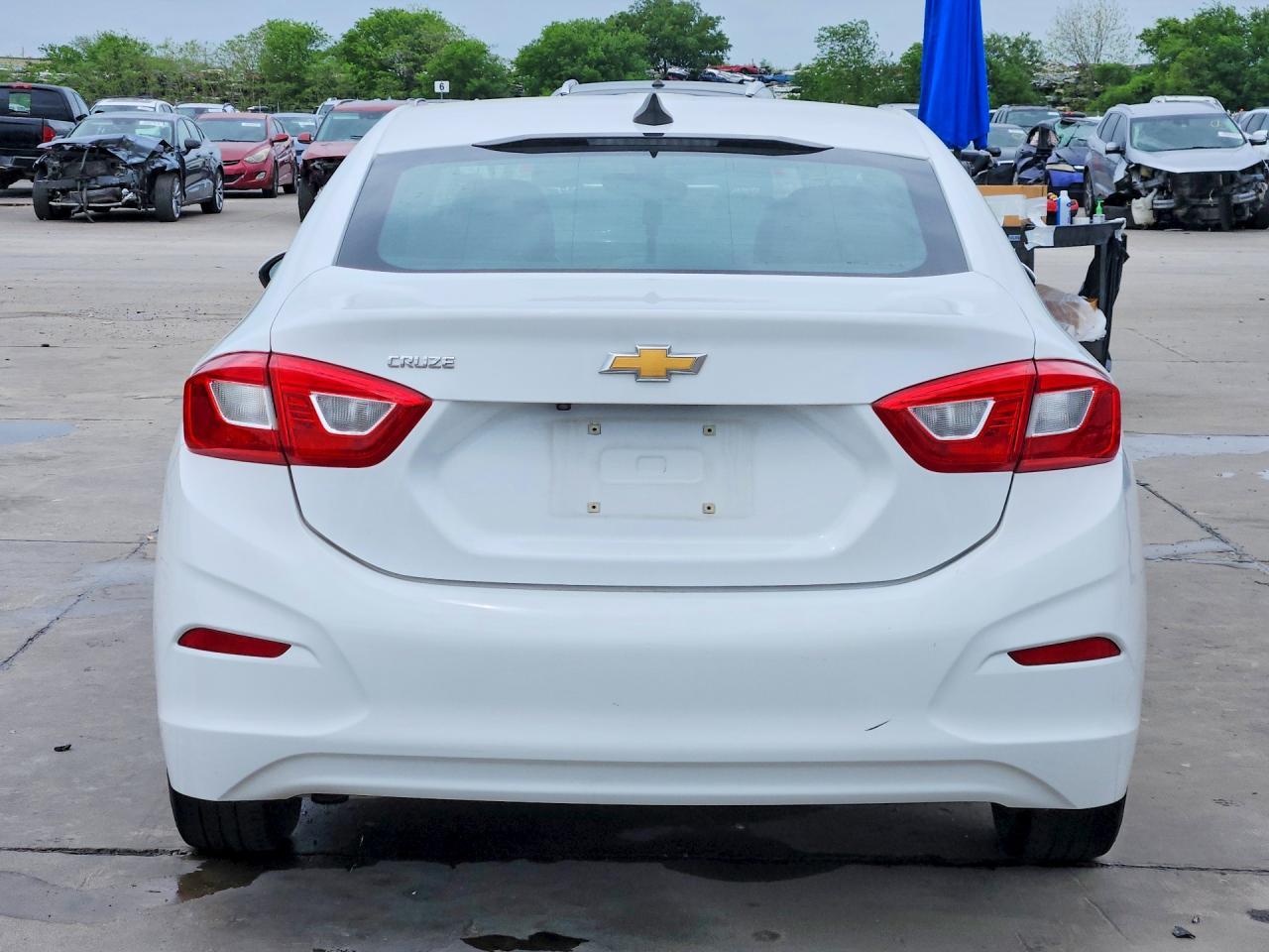 2017 Chevrolet Cruze Ls - Фото 6