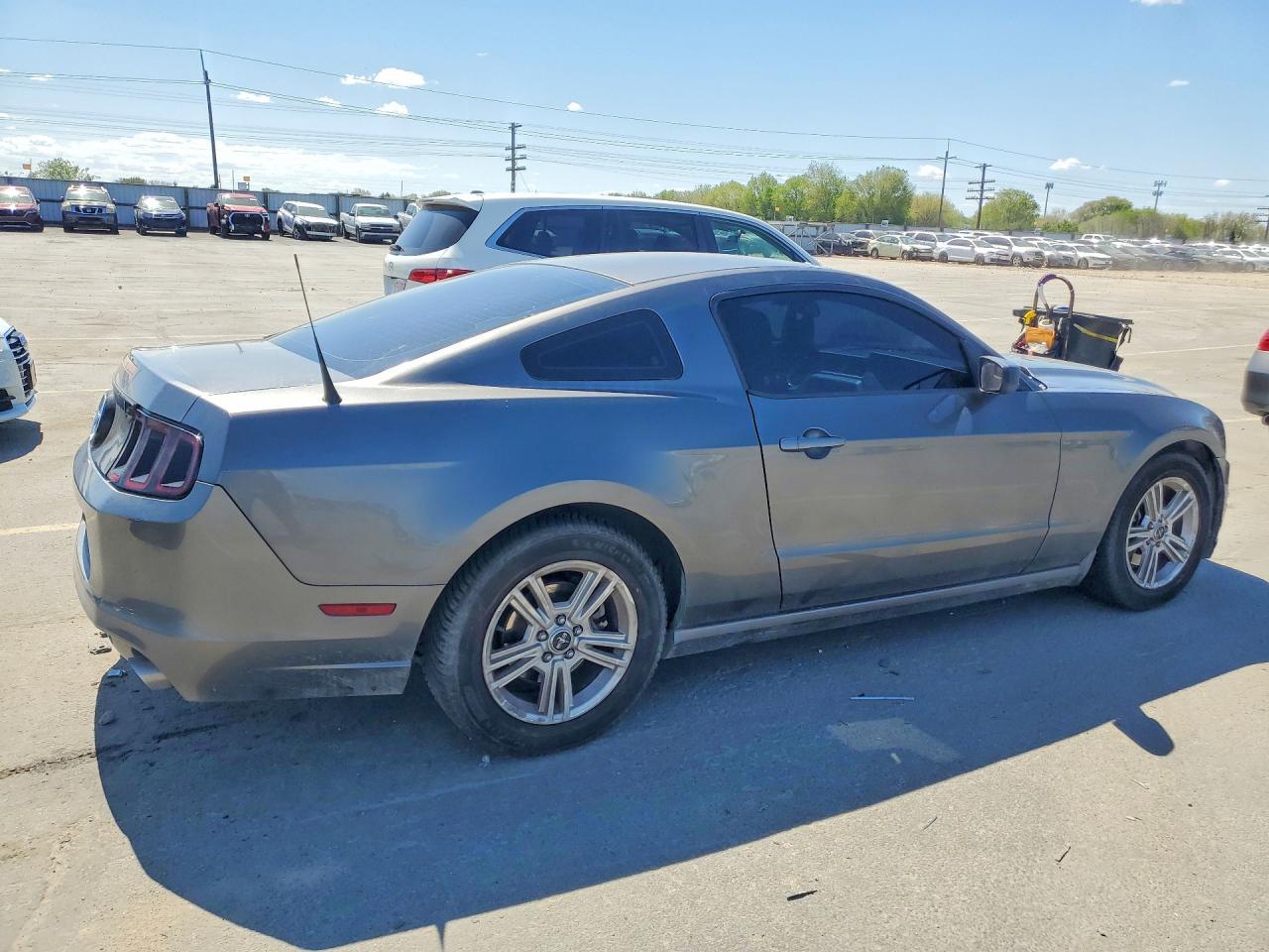 2014 Ford Mustang - Фото 3