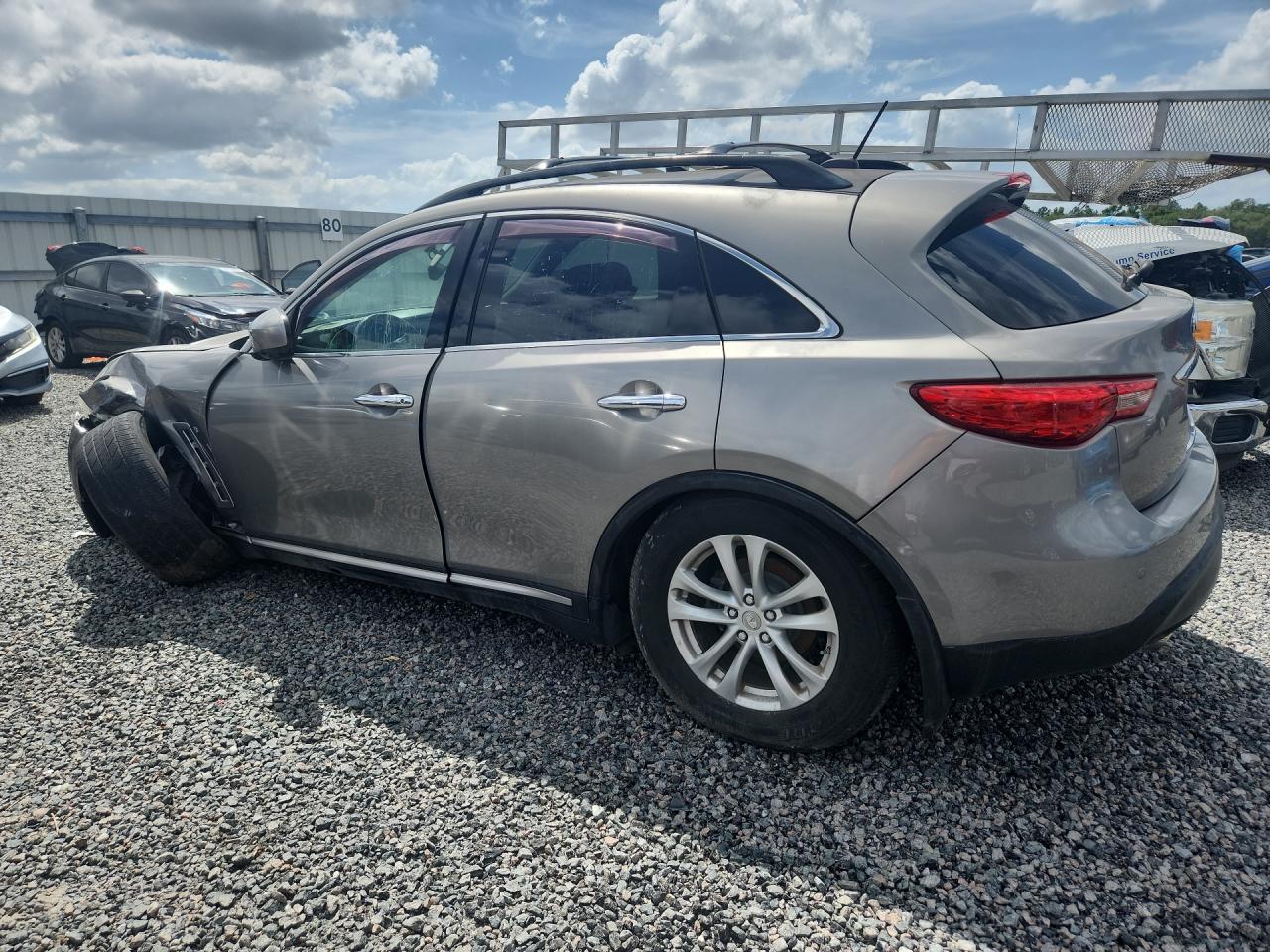 2010 Infiniti Fx35 Base - Image 2