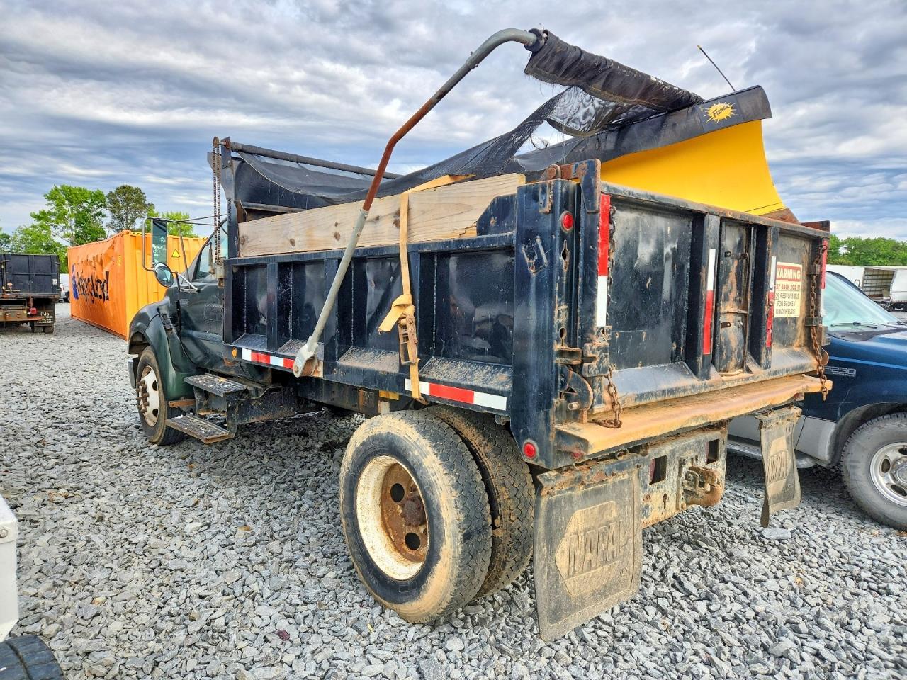 2005 Ford F650 Super Duty Dump Truck - Фото 3