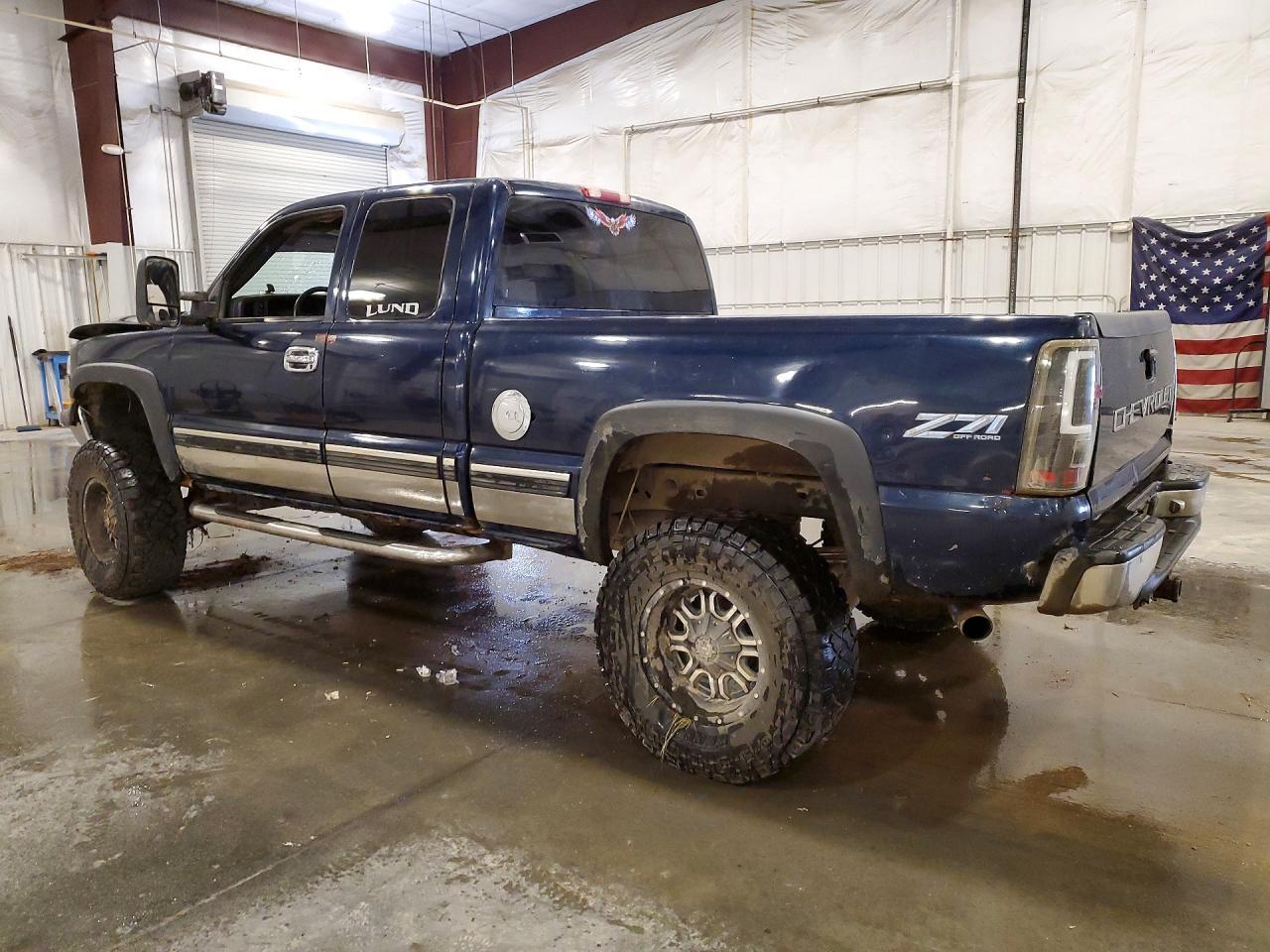 2000 Chevrolet Silverado K1500 - Фото 2