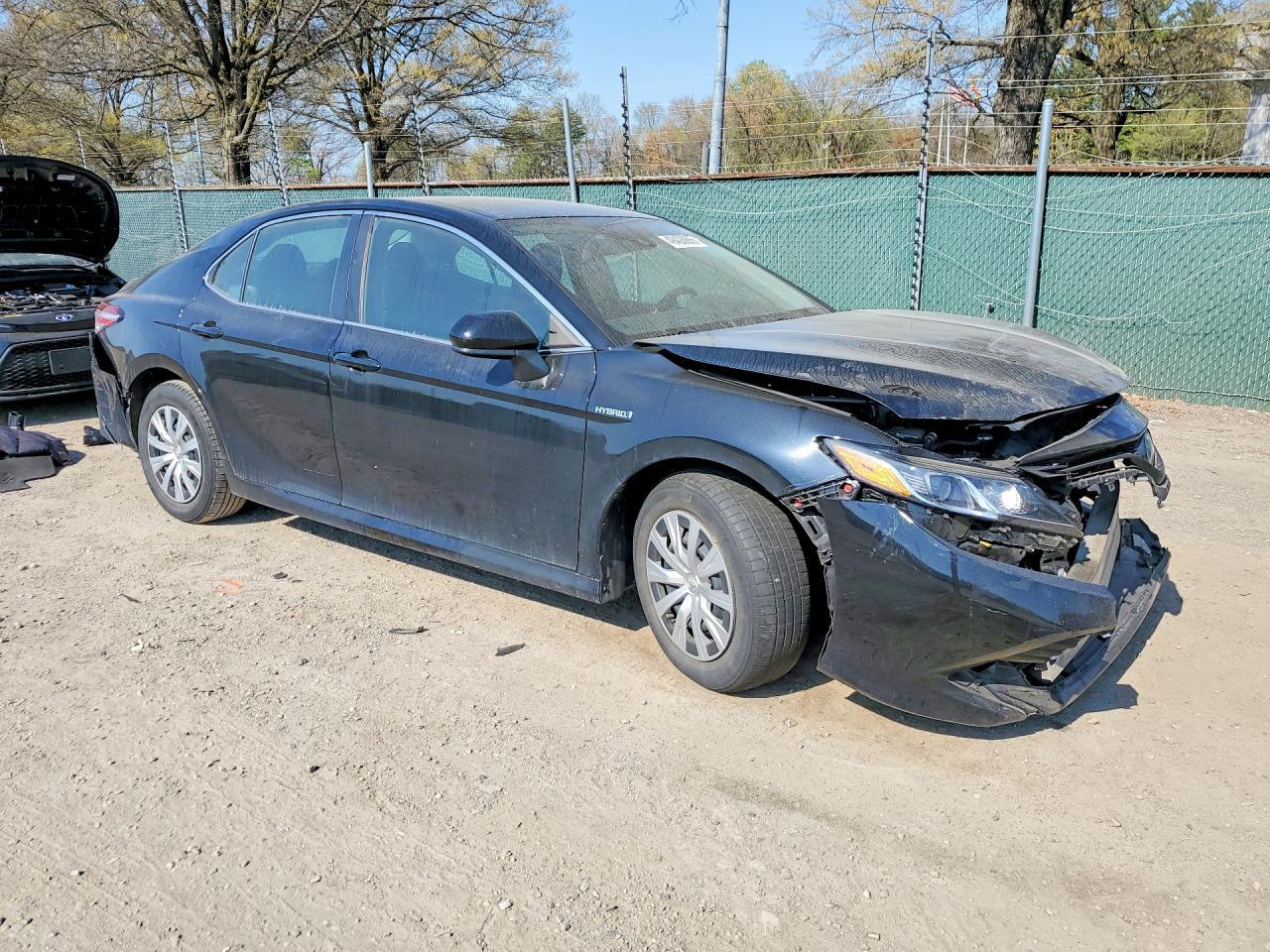 2019 Toyota Camry Le - Image 4